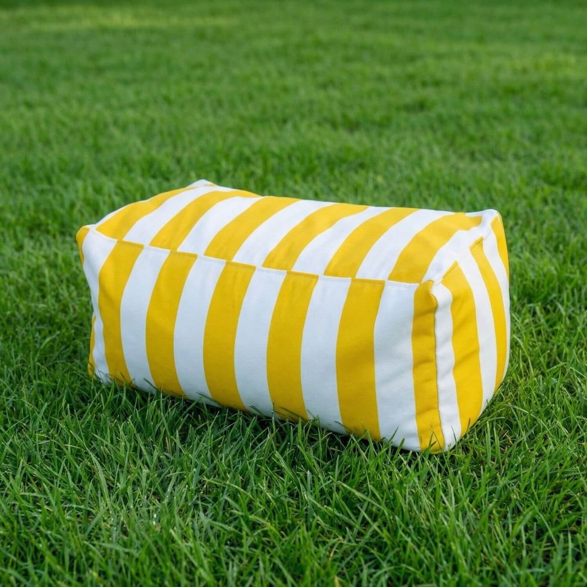 Pouf Extérieur Rectangulaire Solis - Housse Imperméable & Remplissage Inclus
